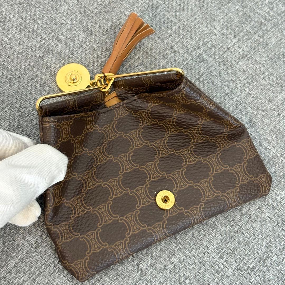 【極美品】セリーヌ 三角ケース マカダム 馬車金具ブラウン小銭入れ 182