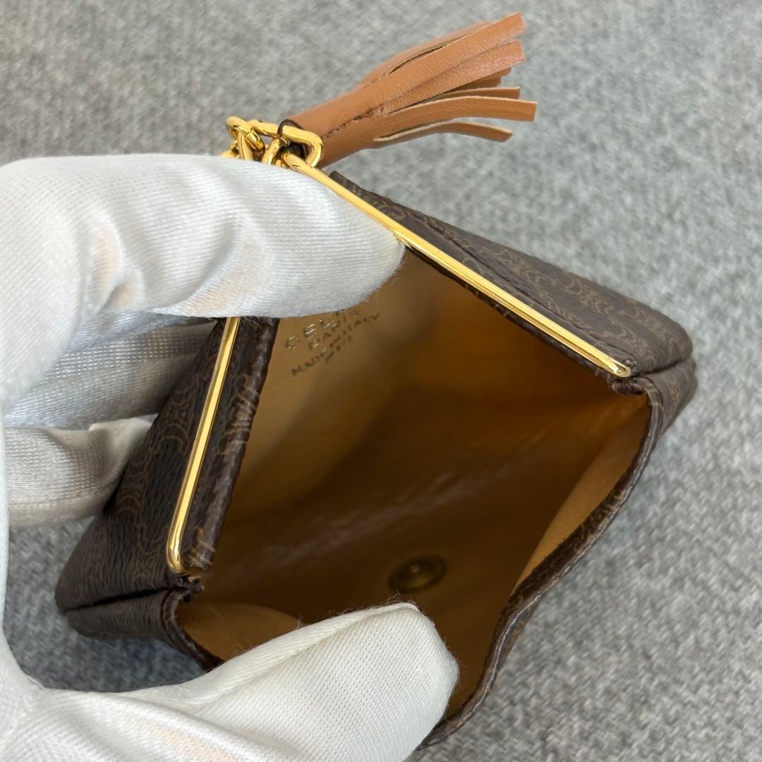 【極美品】セリーヌ 三角ケース マカダム 馬車金具ブラウン小銭入れ 182