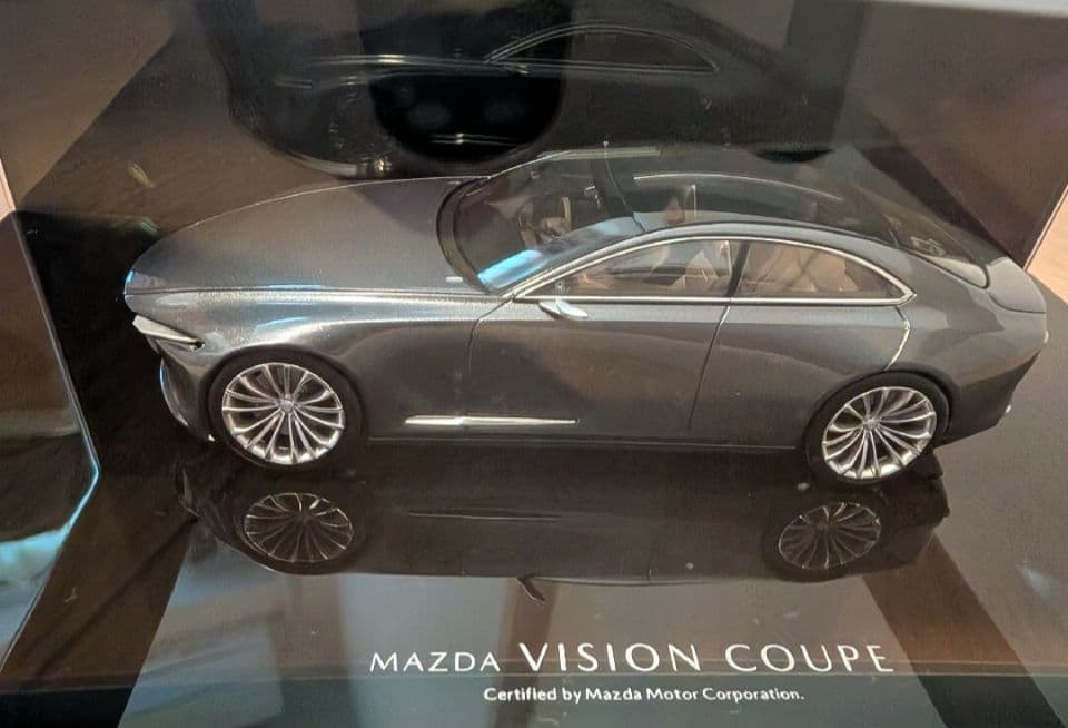 マツダ MAZDA VISION COUPE モデルカー 1/43