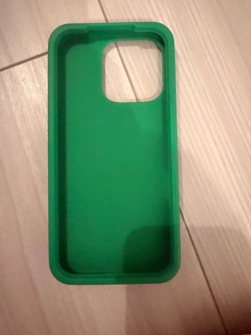 BOTTEGA VENETA グリーン iPhone16proケース