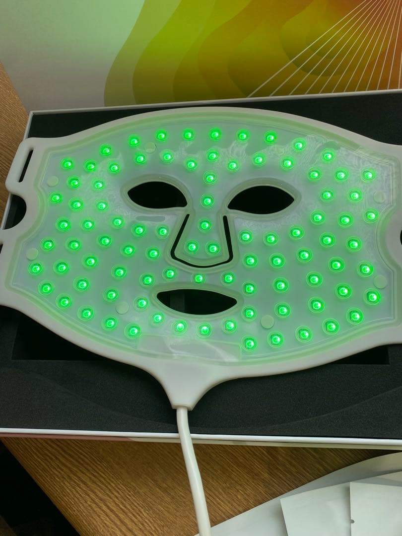 カレントボディLED 4イン1 マスク