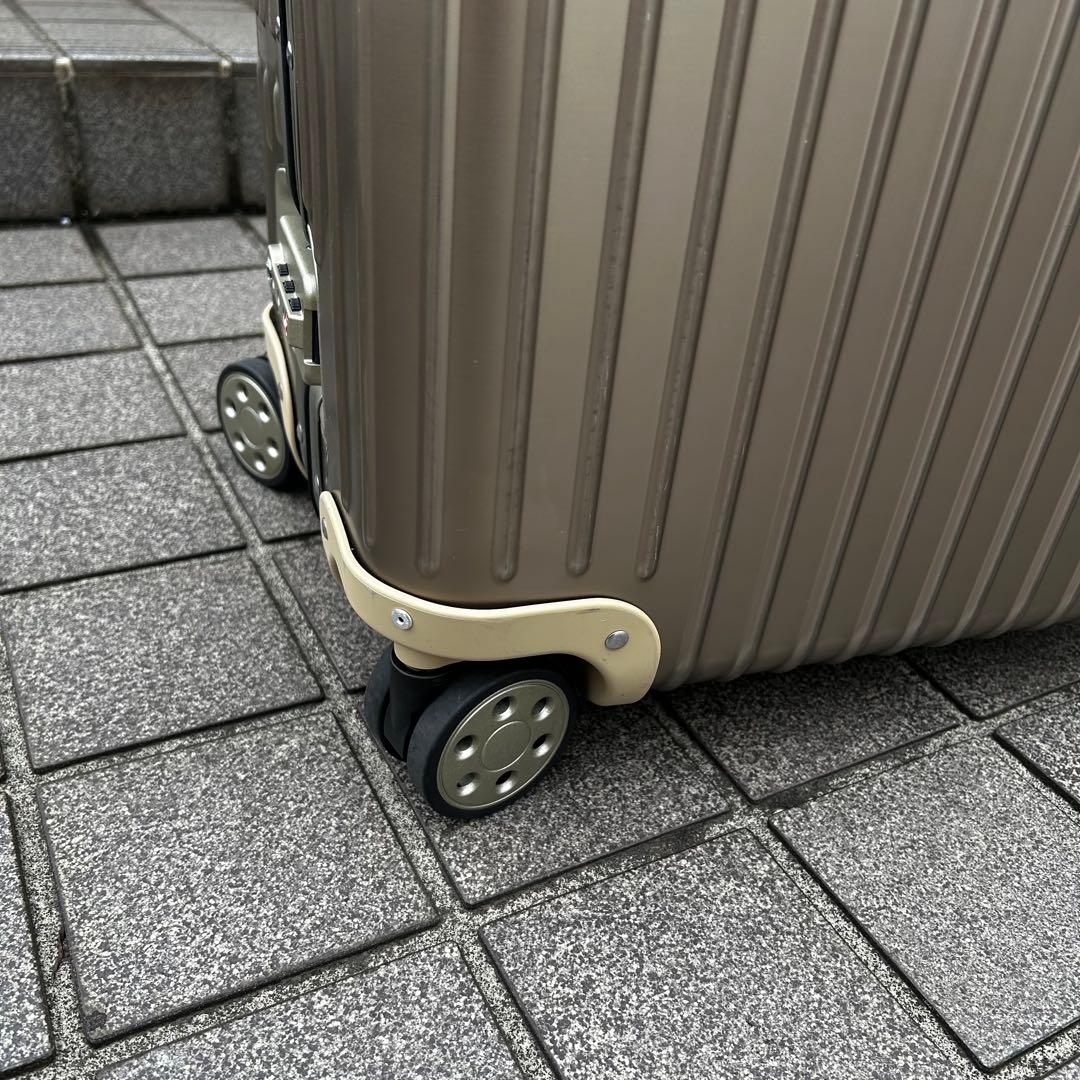 ドイツ製 RIMOWA トパーズ チタニウム 64L TSAロック 4輪