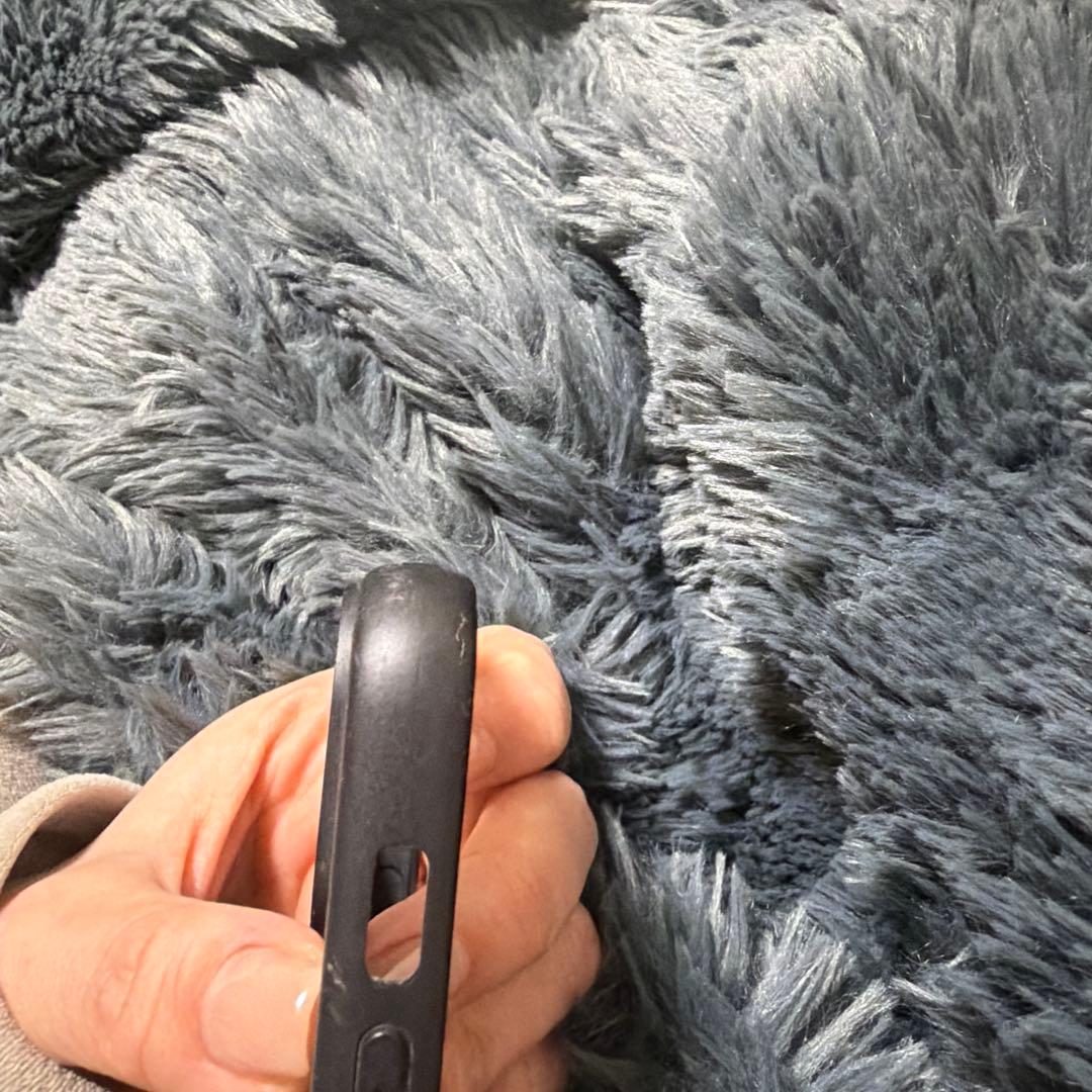 PRADA ブラックレザー iPhoneケース