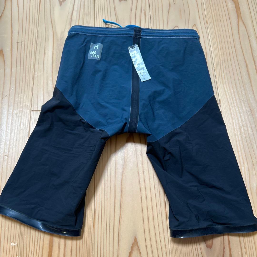 値下げ不可　arena 競泳水着 ハーフパンツ ブラック