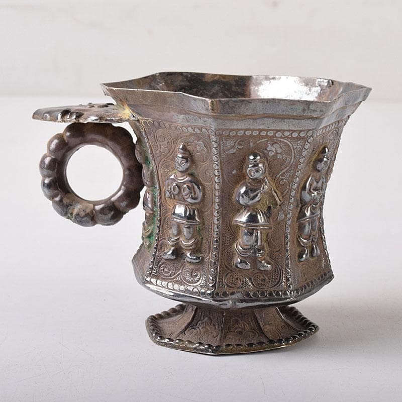 中国　唐物　人物刻　銀酒杯　爵　重さ約68ｇ　V　R8504