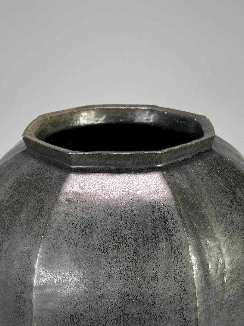 日本美術　矢野直人　黒唐津　花生　面取壺　美品　共箱　共布　本物保証