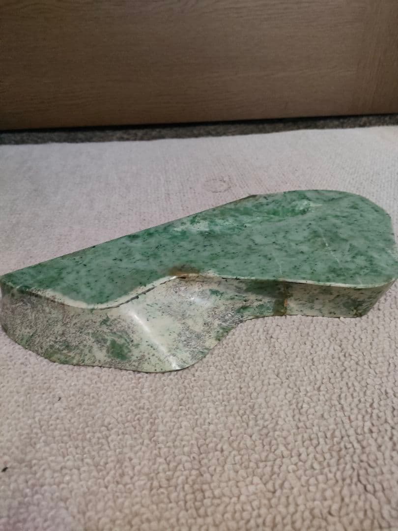 美！ひすい【日高翡翠】愛石家放出品！ 天然石 鑑賞石 北海道 原石  国産鉱物