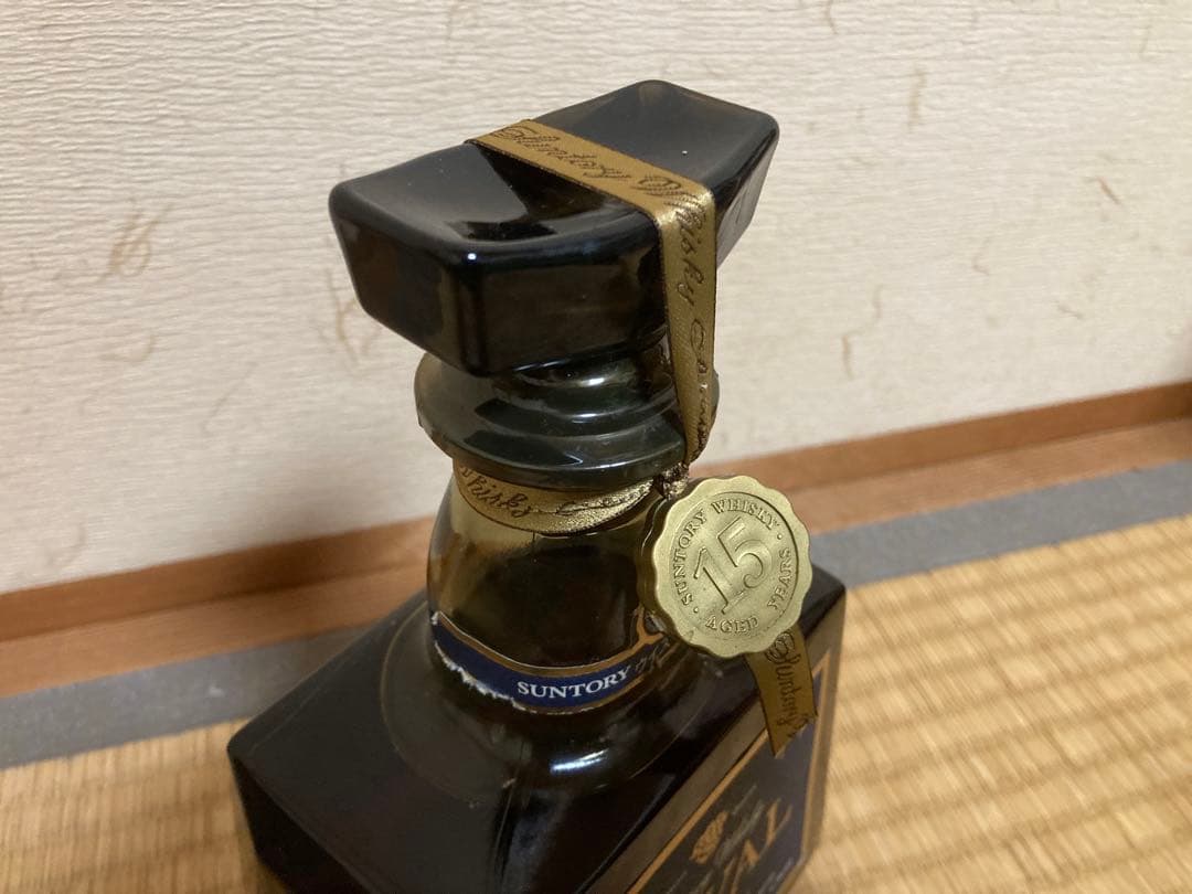 サントリー ローヤル プレミアム 15年 700ml