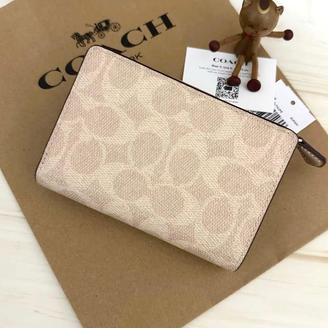 新品　COACH　コーチ 財布 折り財布　２つ折り財布 キャメル