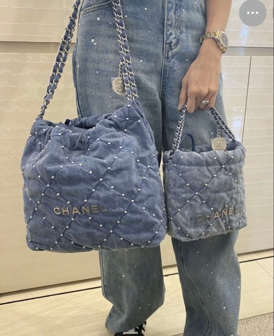 CHANEL 22 スモール　ハンドバッグ