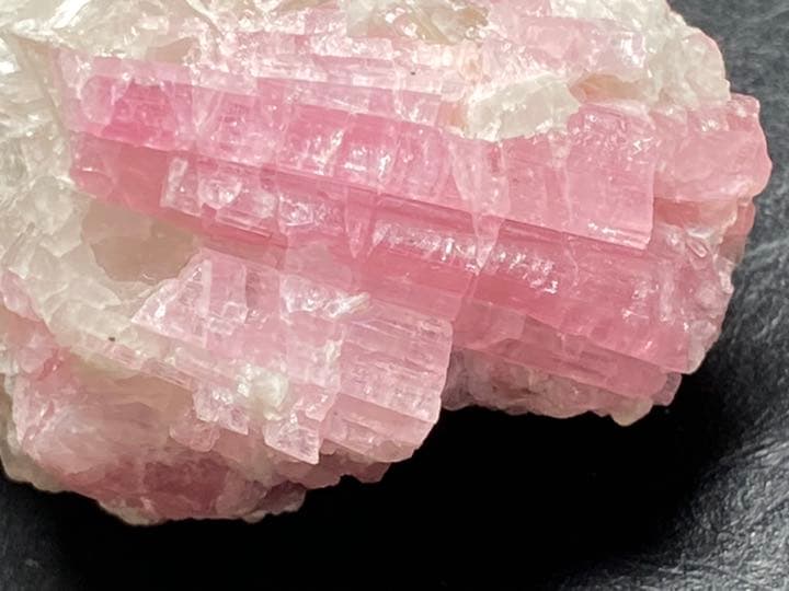 トルマリン　ピンクトルマリン　111g