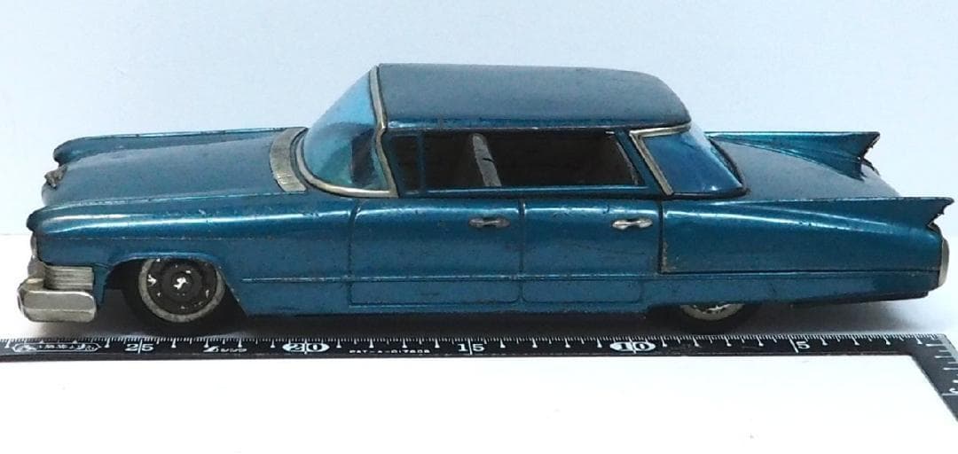 萬代屋 60'sキャデラック セダン 大サイズ青緑tinブリキtoy car箱無
