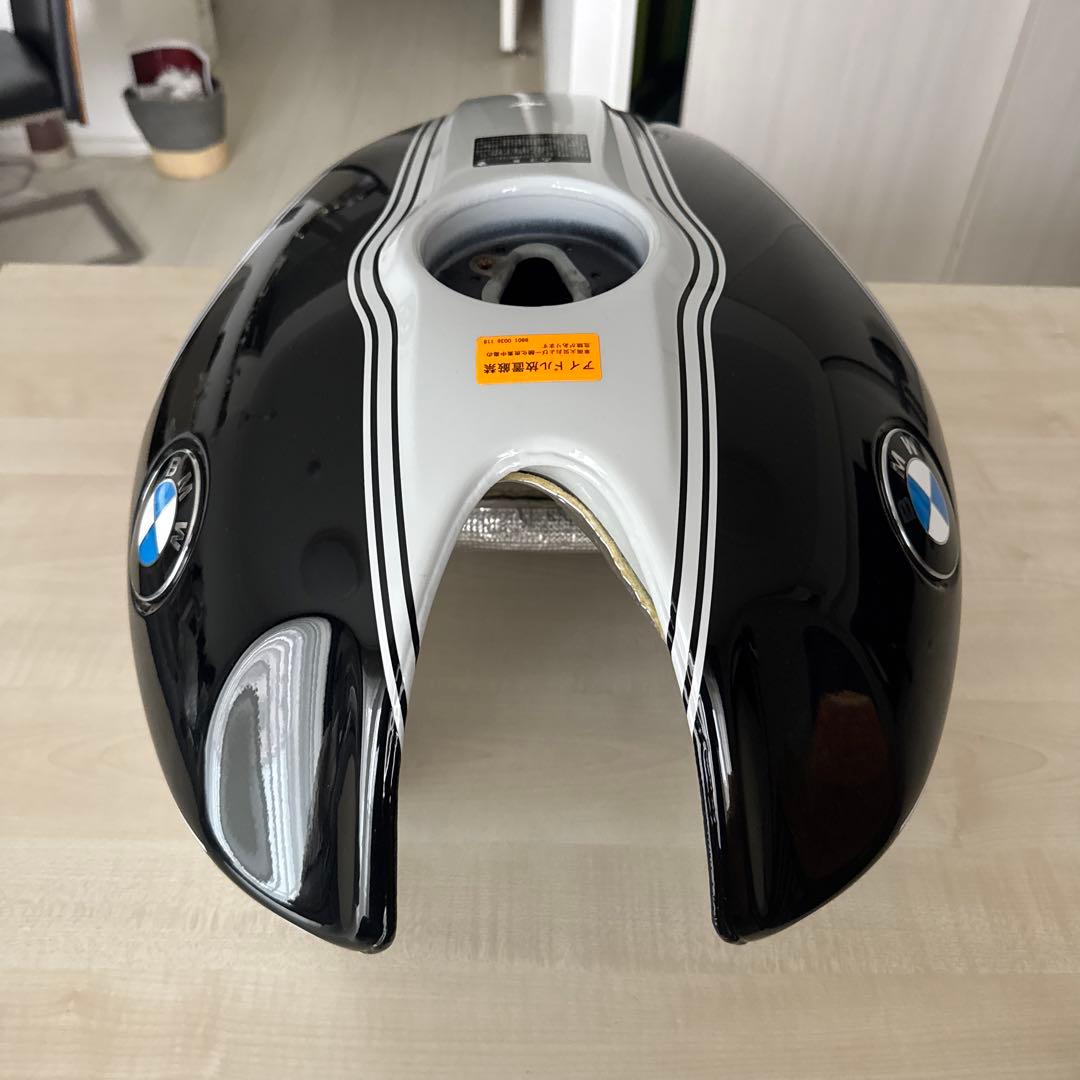 R nine T スクランブラー Option719 白/黒タンク