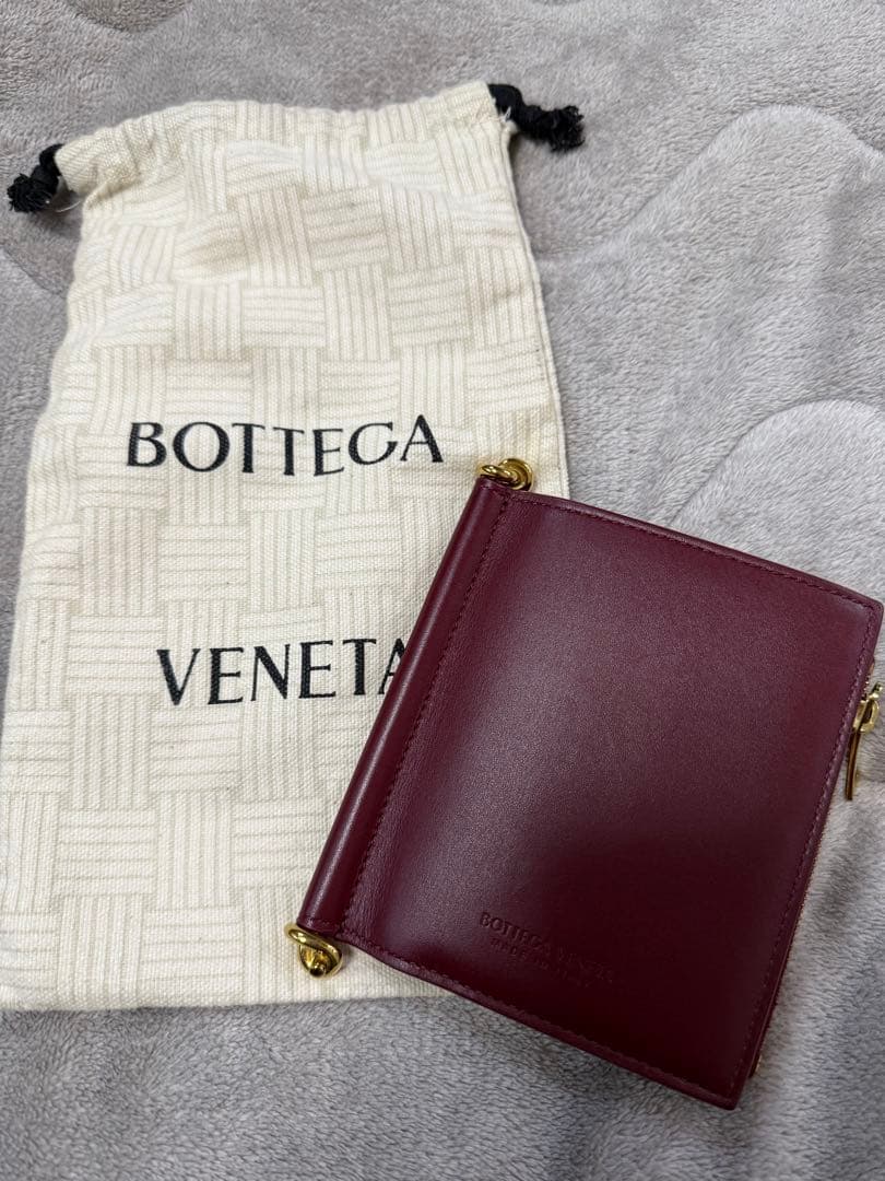 ボッテガ・ヴェネタのソルスティス スモール 二つ折りウォレット