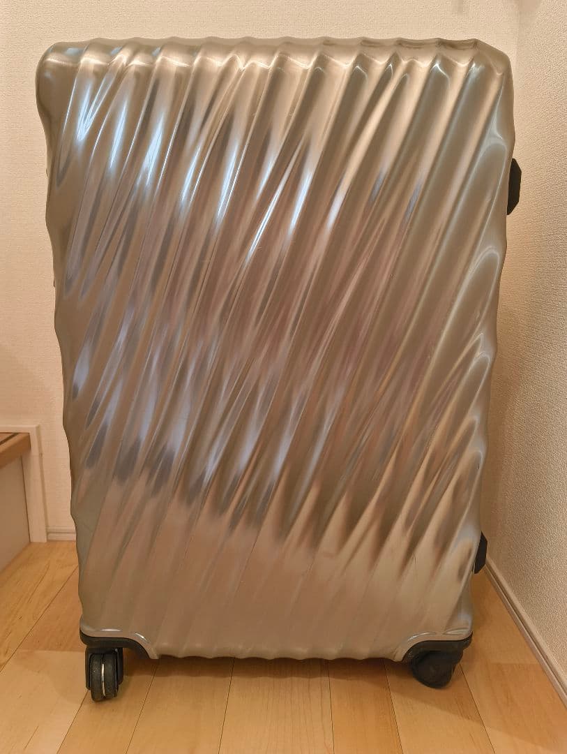 tumi19degree ポリカーボネート85L シルバー228669SL V2
