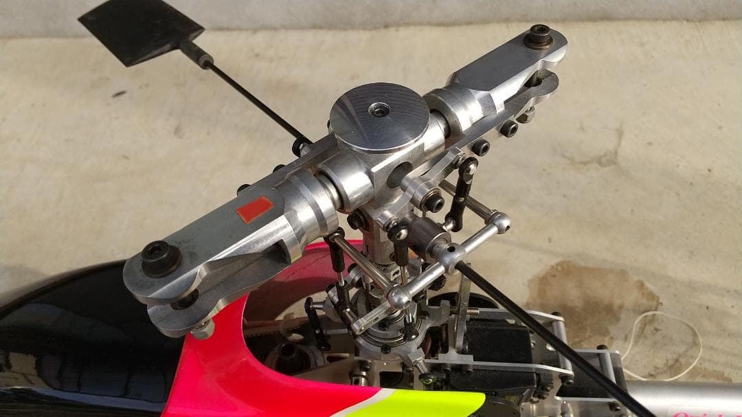 ラジコンヘリコプター　ショッカーSP30　クイック製