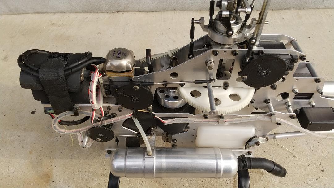 ラジコンヘリコプター　ショッカーSP30　クイック製