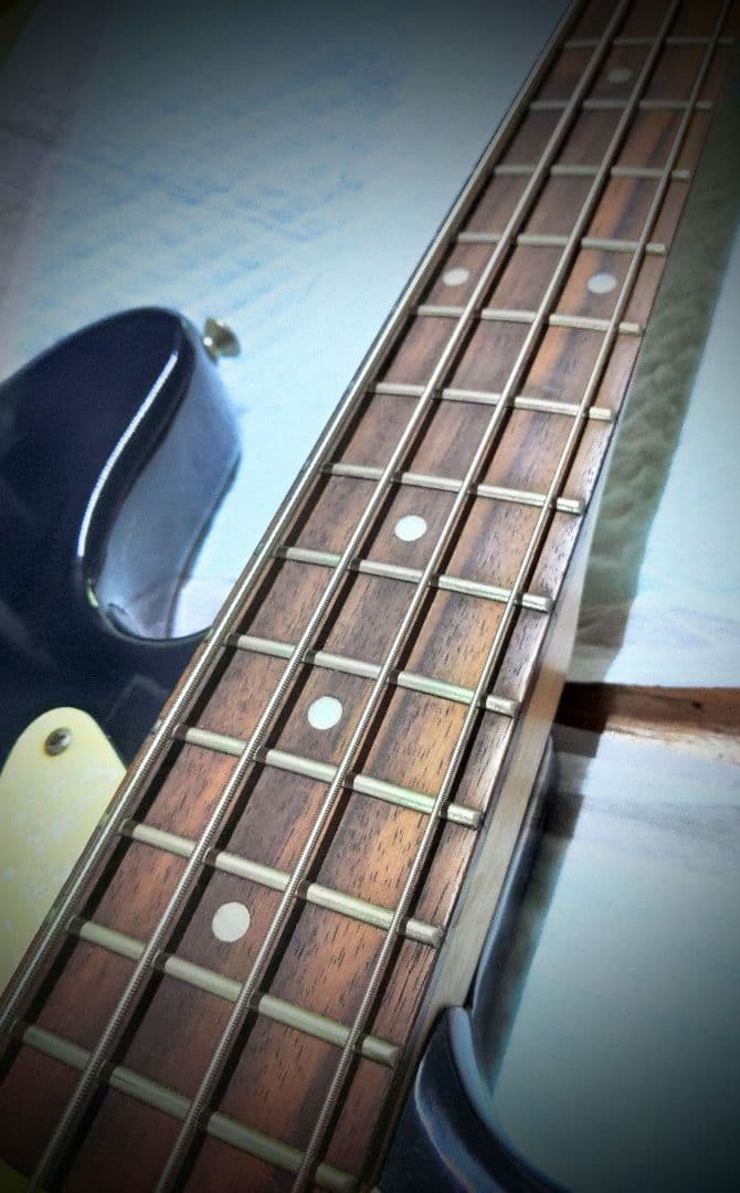 AoRin Tune ビンテージ配線材で音色調整　フォトジェニック