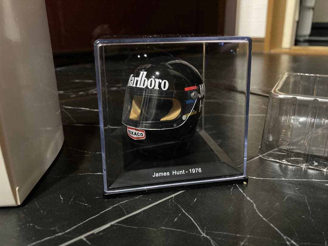 マルボロ仕様　デアゴスティーニ　1/5 ヘルメットコレクション ハント