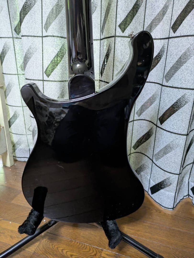 M*様 4001タイプ　ブラックエレキベース シングルコイル搭載　ノーブランド