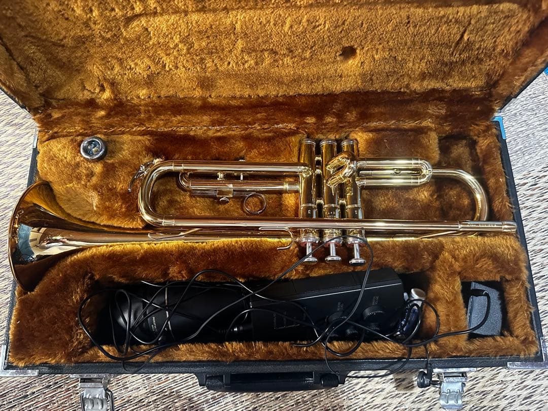 【YAMAHA】ゴールド トランペット -Silent BRASS付-