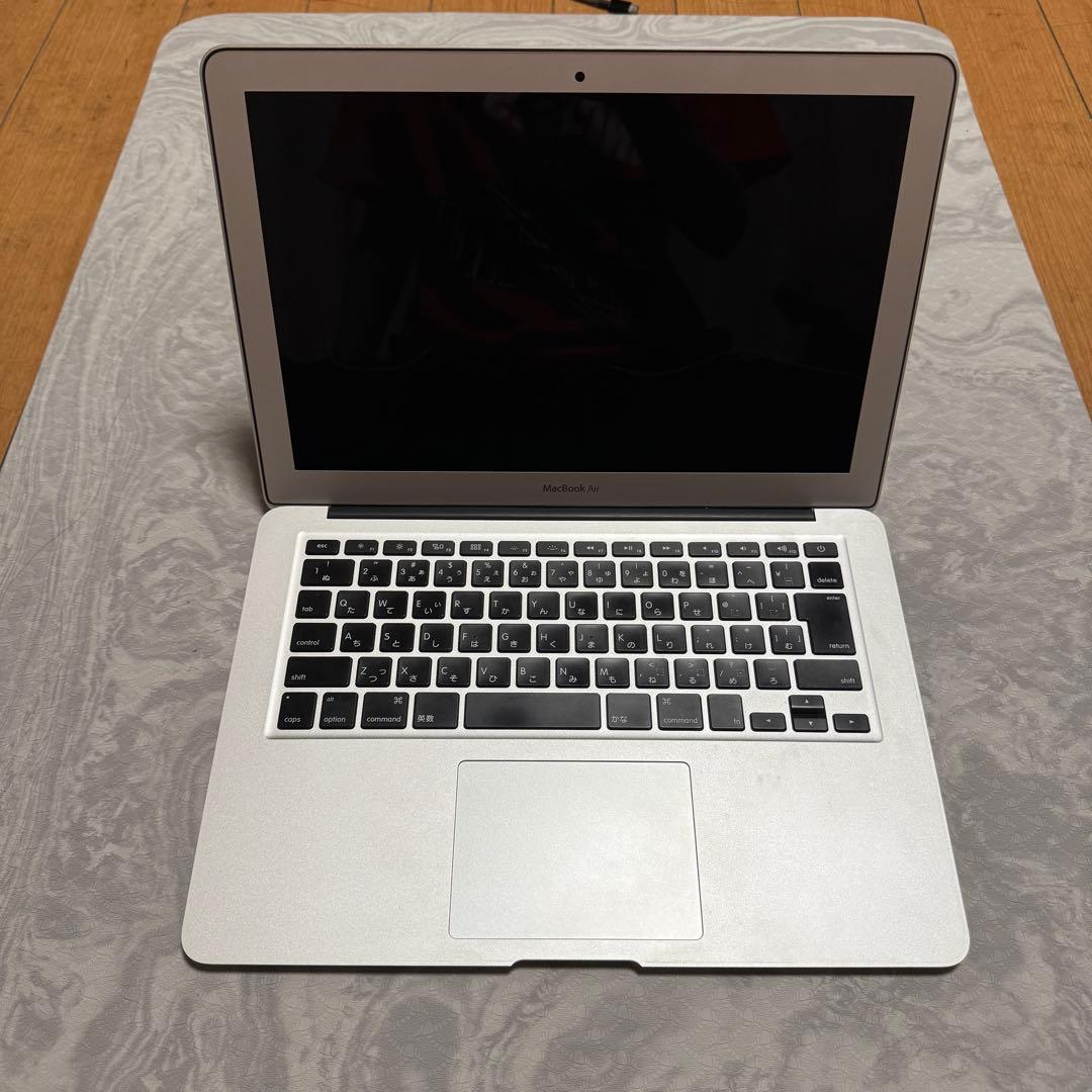 [背面光ります]Apple MacBook Air シルバー 本体 充電器付き
