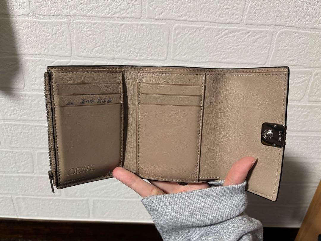 【再値下げ❗️】LOEWE ロエベ 三つ折り財布 【付属品付き】