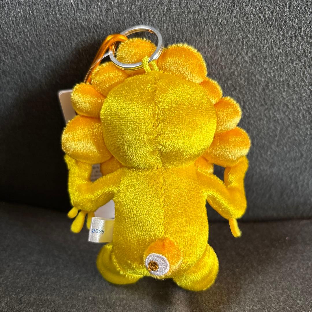 ミャクミャク　カラビナ付きマスコット　お座り　ゴールド