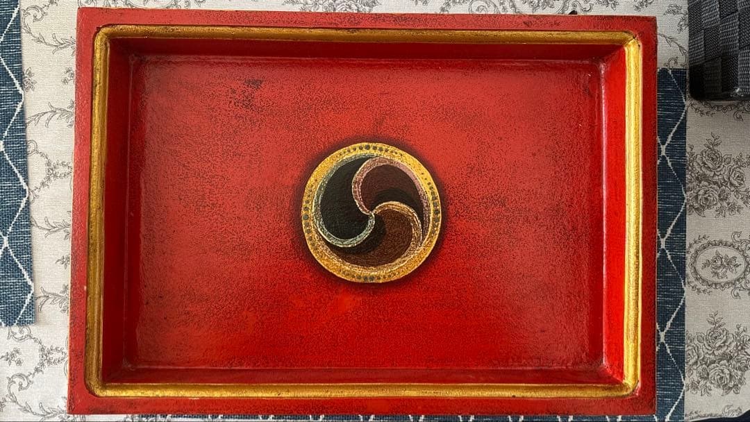 チベットの長方形のトレイ