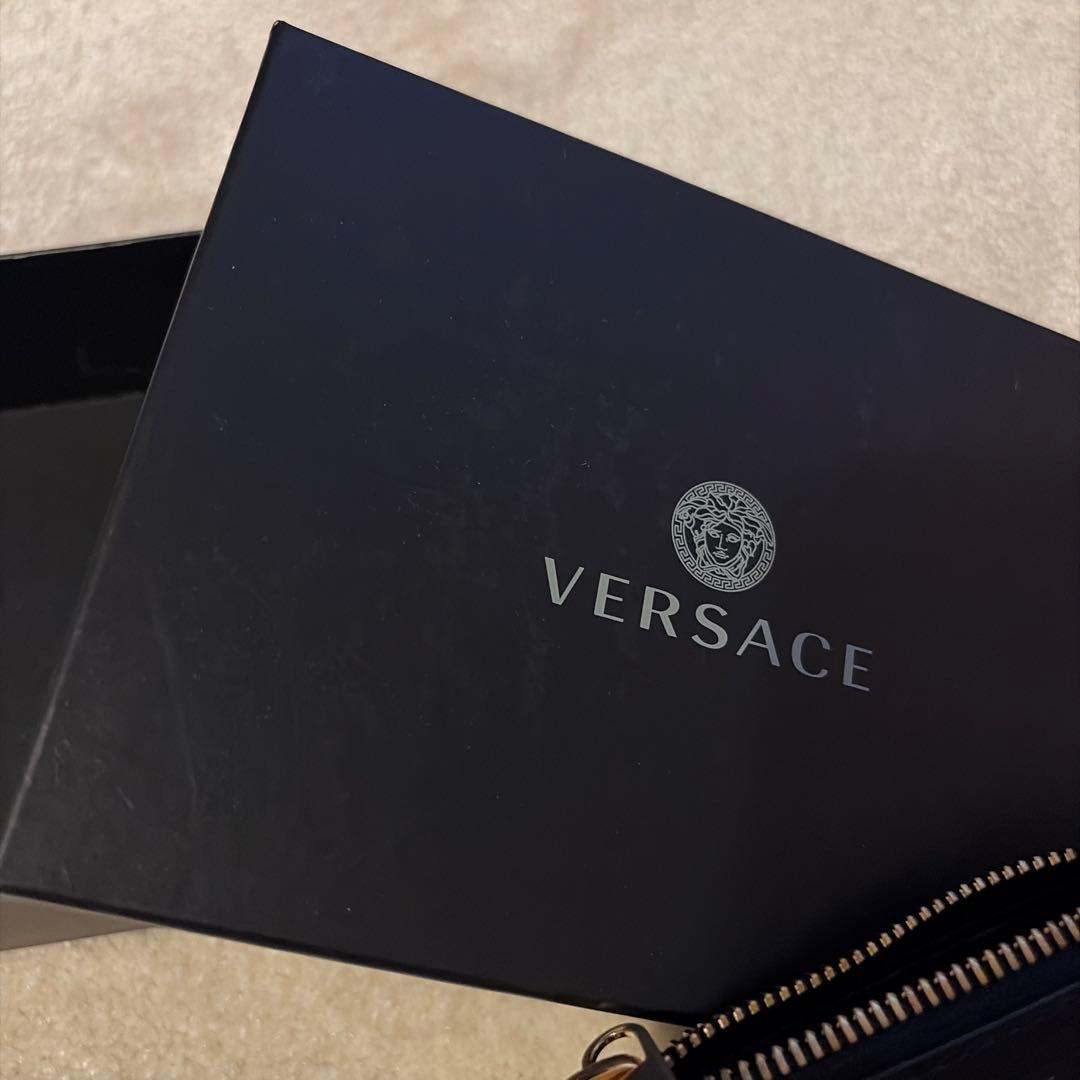 【箱付き新品未使用品】ギフトにVersaceヴェルサーチ ケース