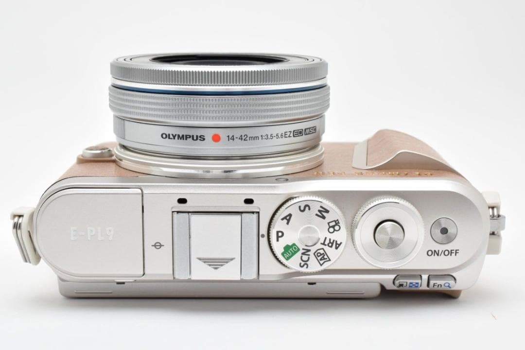 【箱付き】 OLYMPUS オリンパス PEN E-PL9 ミラーレス一眼カメラ