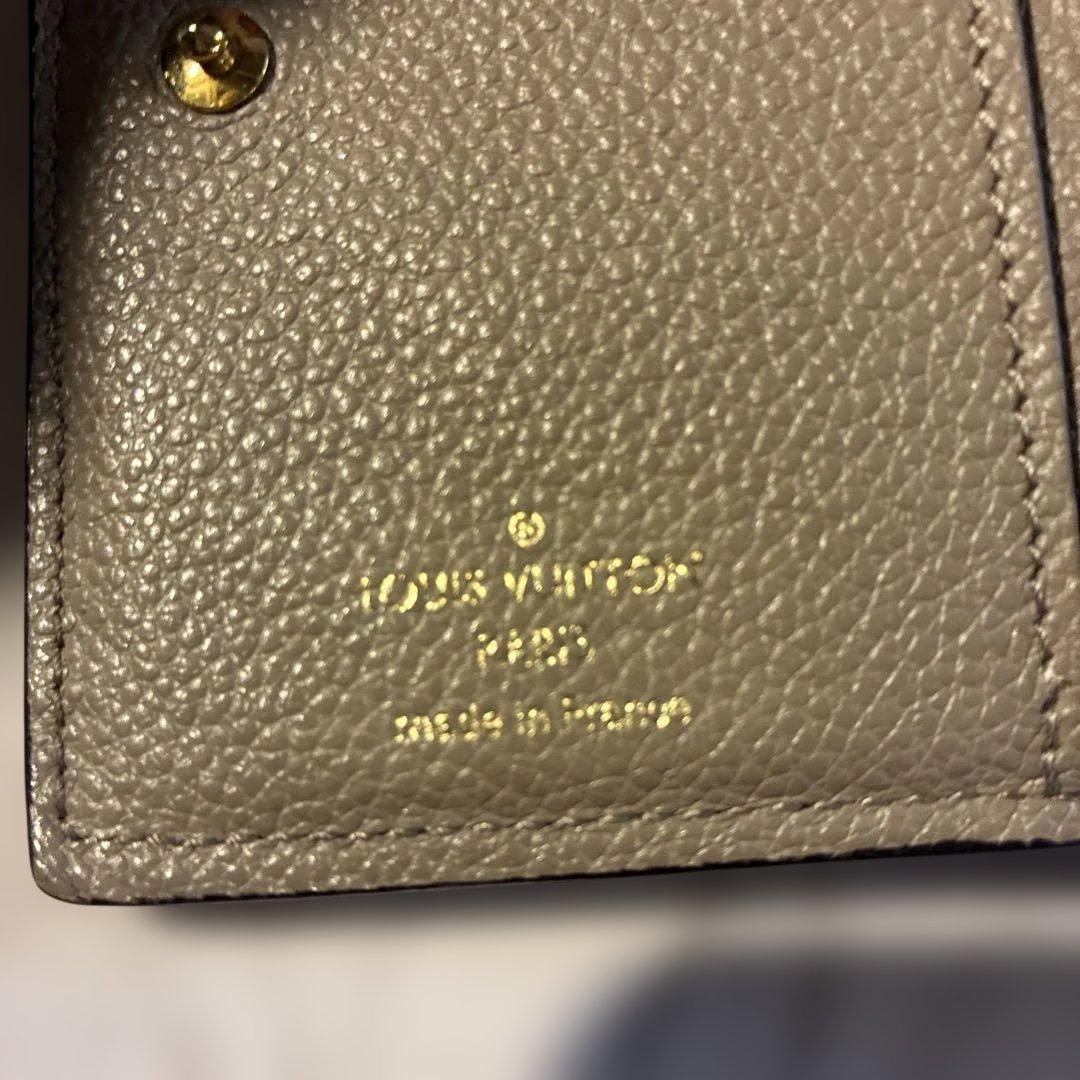 Louis Vuitton 二つ折り財布 グレー　ファスナー壊れあり