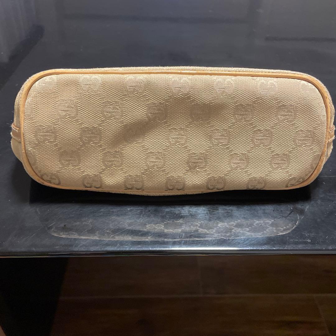 GUCCI ベージュ クラッチバッグ