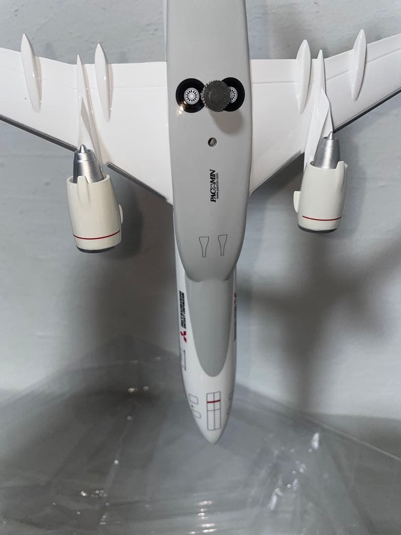 MRJ 三菱航空機 1/100 11006 1/100スケール 三菱航空機