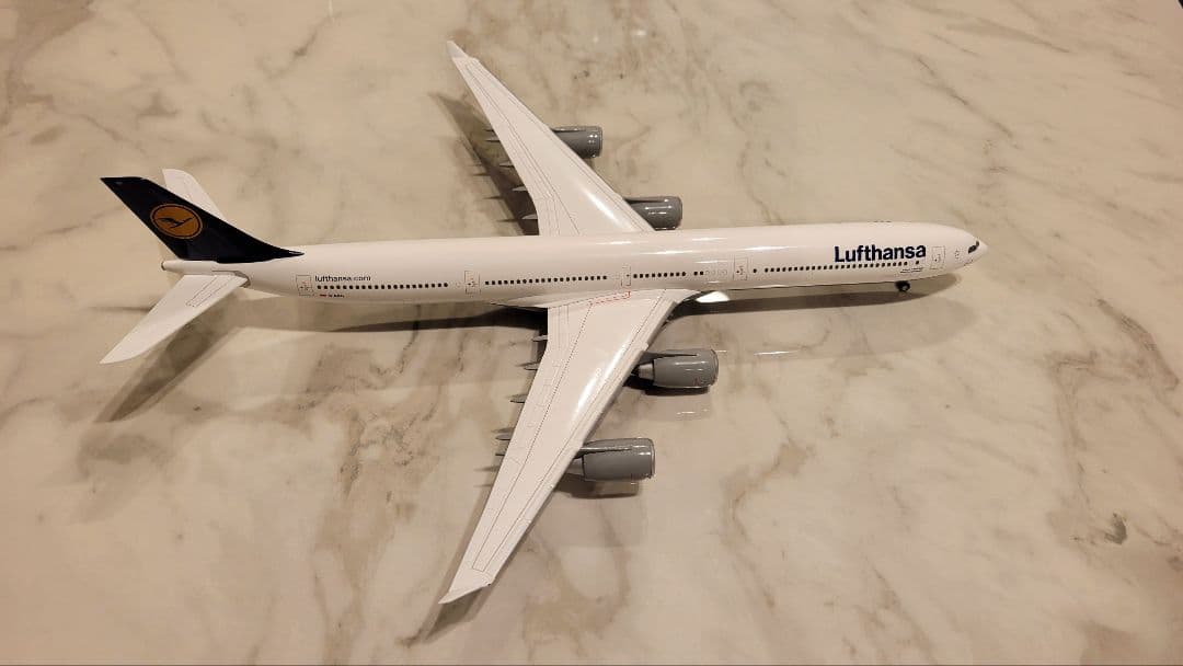 herpa ルフトハンザ Airbus A340-600 1/200