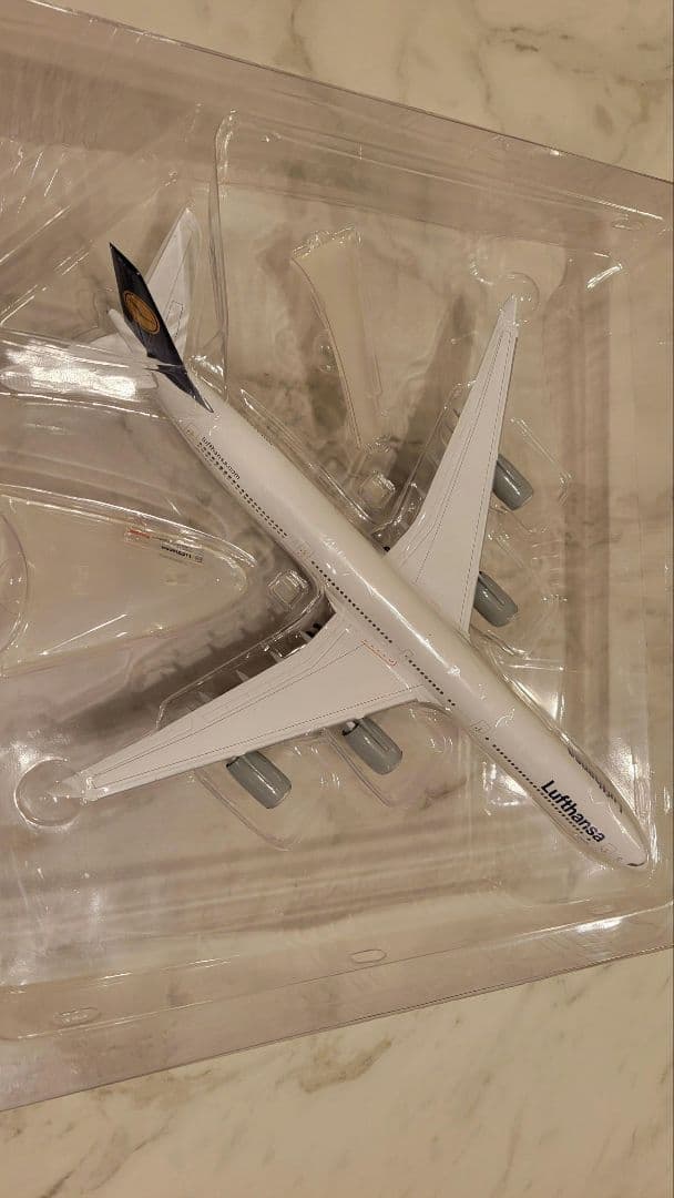 herpa ルフトハンザ Airbus A340-600 1/200