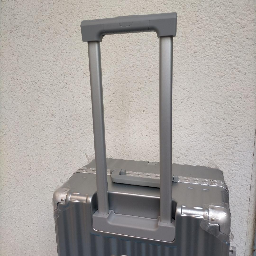 ほぼ未使用 BARGOCH スーツケース