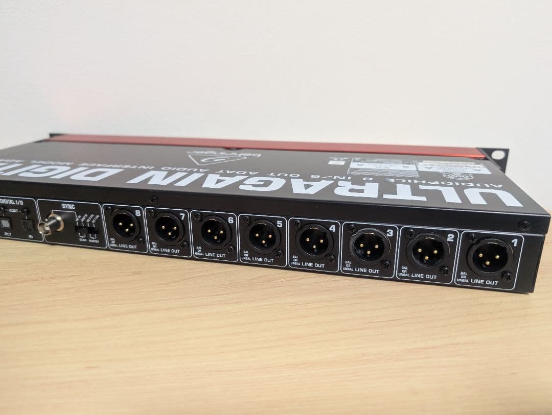 【未使用品】ULTRAGAIN DIGITAL ADA8200