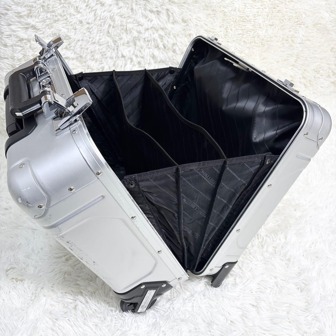 ゼロハリバートン キャリーケース 二輪 アルミ シルバー 小型