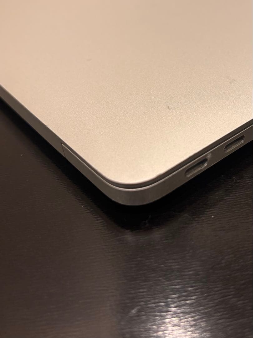 MacBook Pro 13インチ i5 8GB 256GB シルバー2017