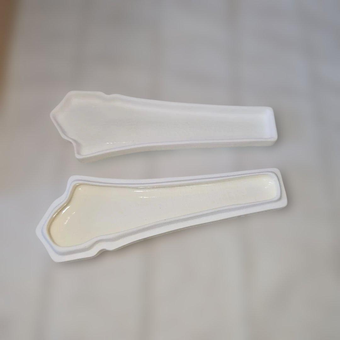 茶器/茶道具　香合 水仙　岡田華渓作（あかね窯）