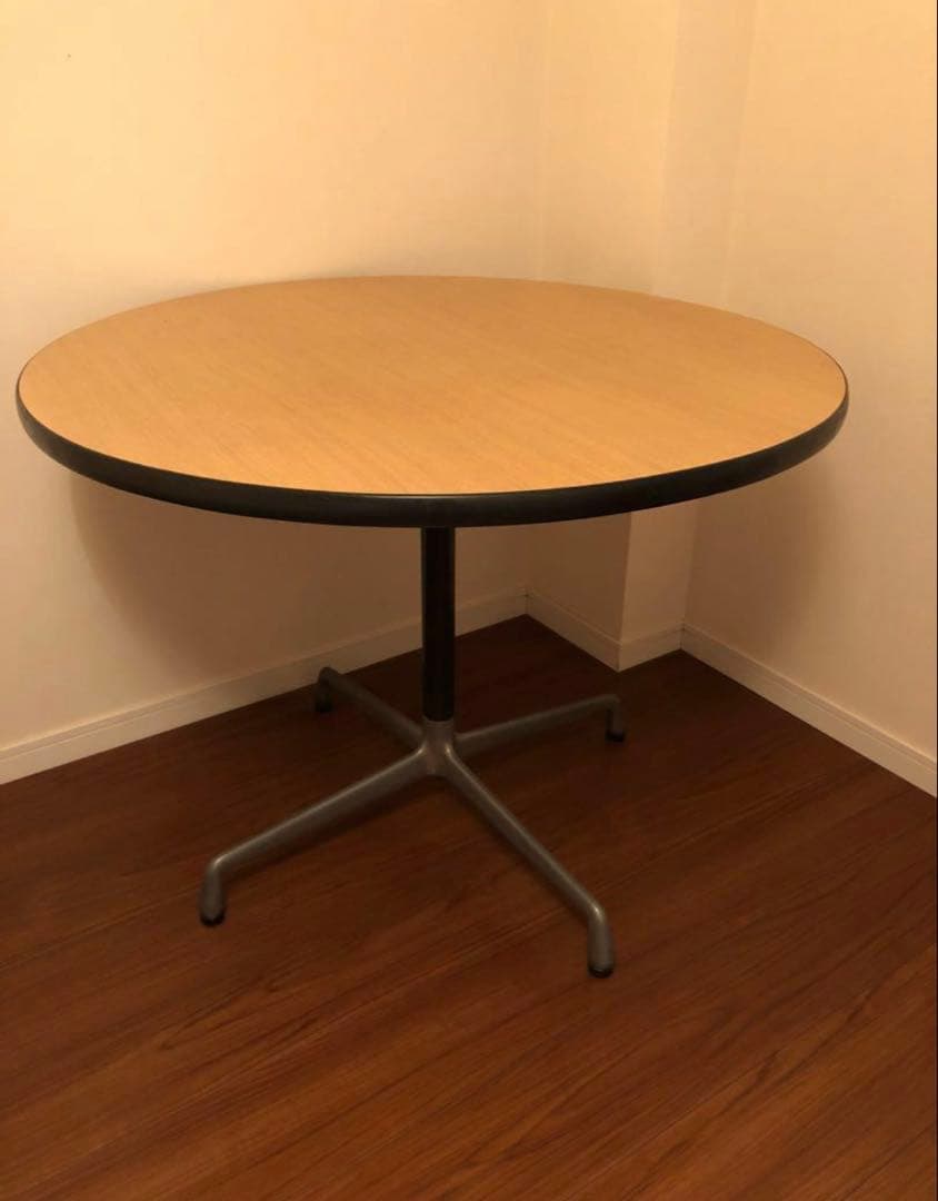 Herman Miller コントラクトベーステーブル