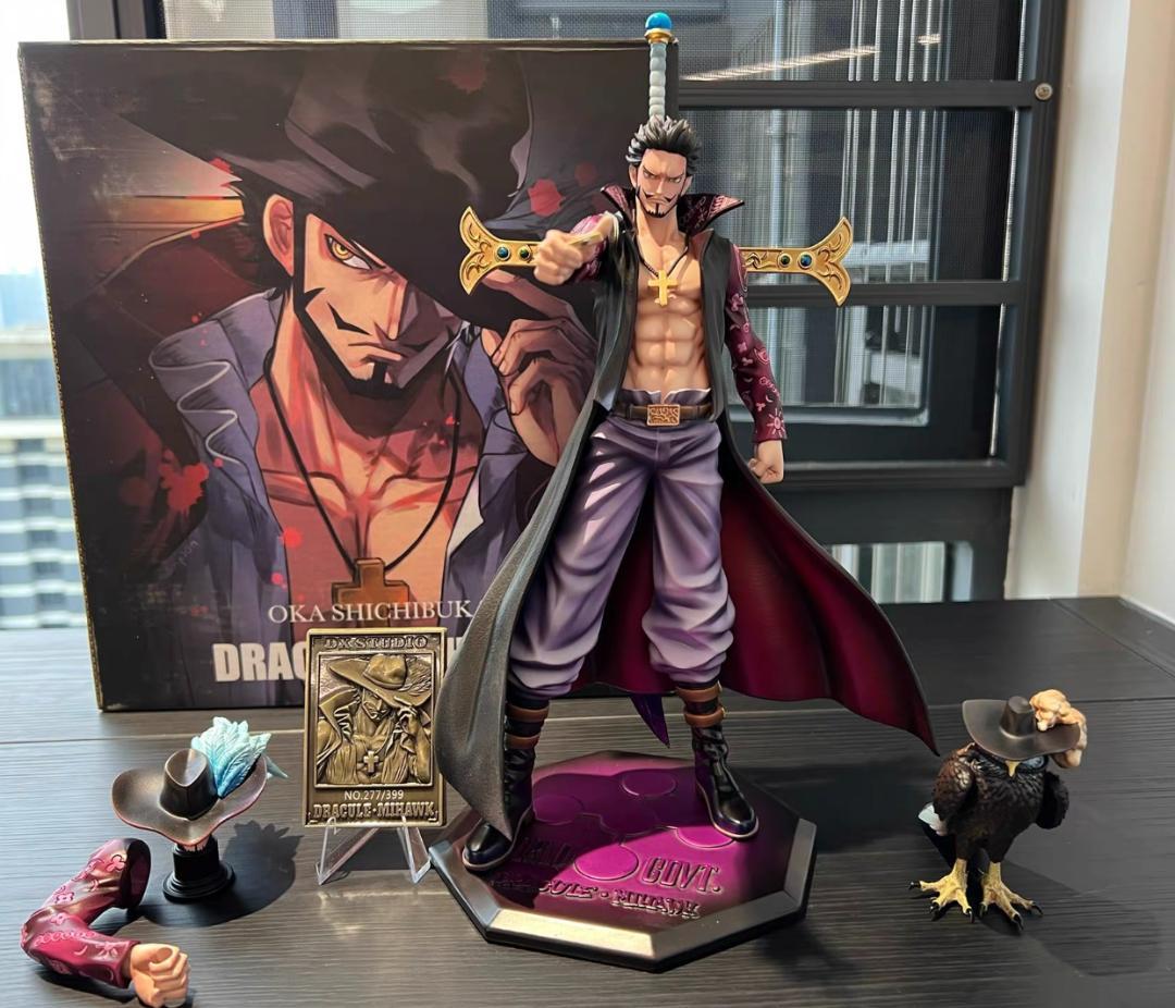 ワンピース 王下七武海 鹰目 ジュラキュール·ミホーク 彫刻フィギュアC