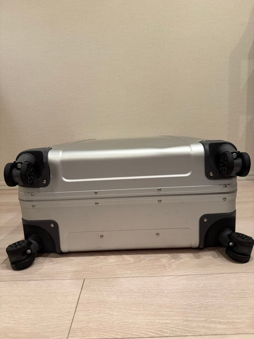 旅行かばん・小分けバッグ ZERO HALLIBURTON Geo Aluminum 3.0 83L