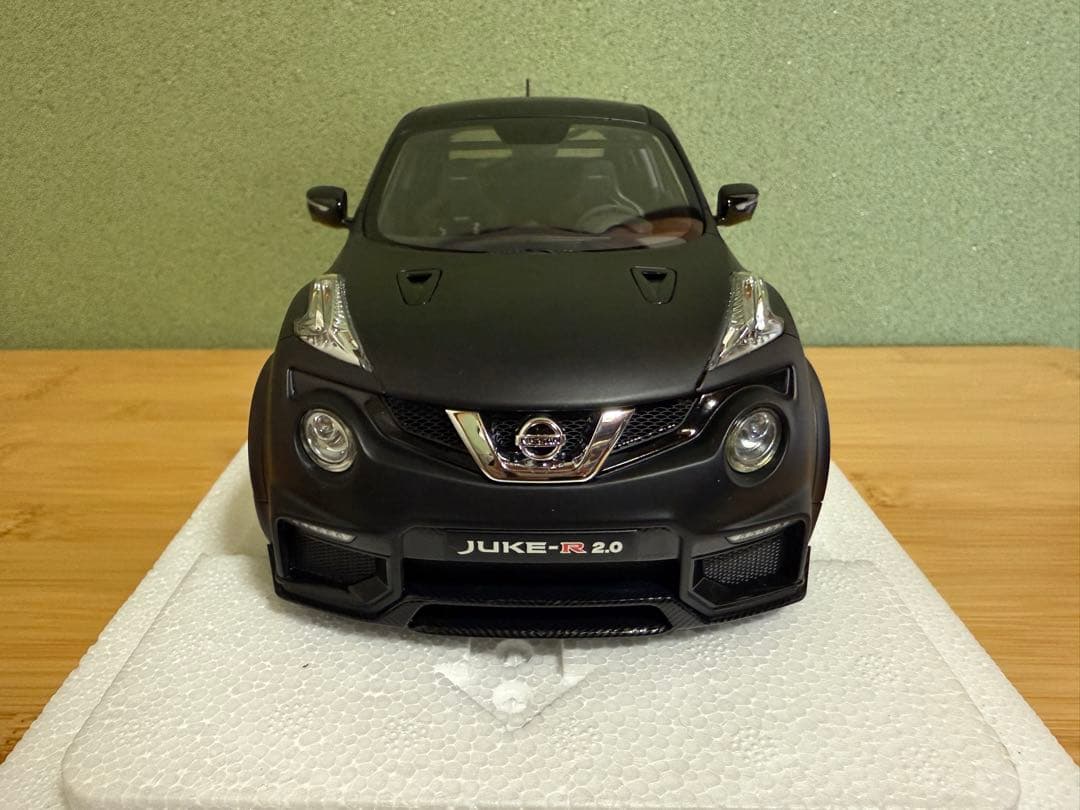 NISSAN JUKE-R 2.0　AUTOart1/18ミニカー