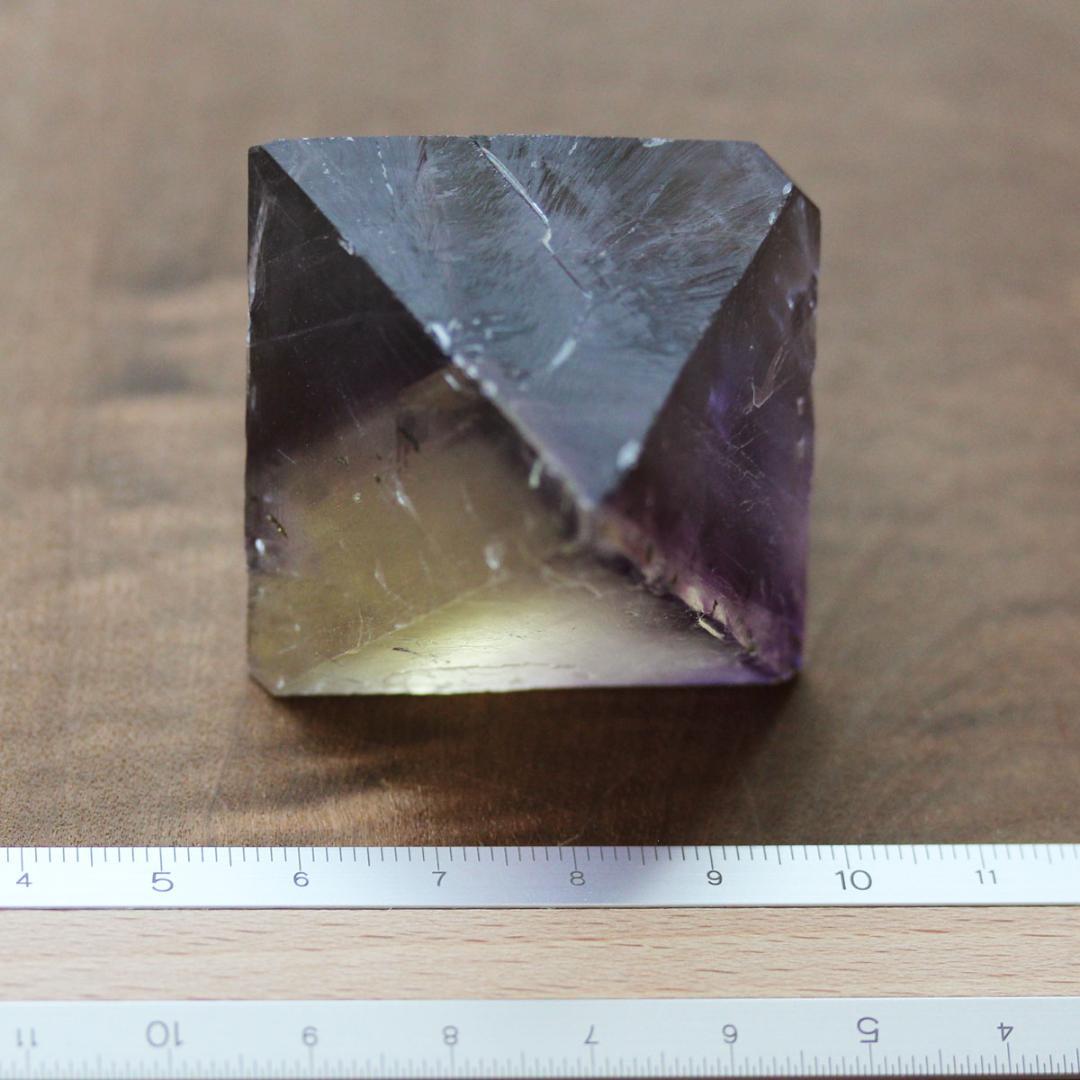 超特大108 g イリノイ産 バイカラーフローライト 蛍石 八面体 原石 鉱物