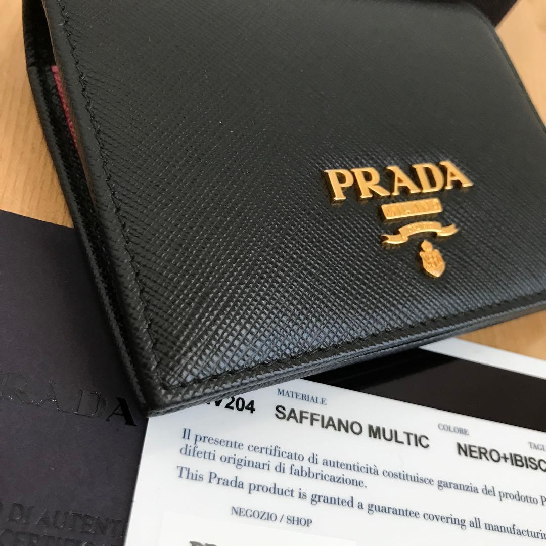 美品　PRADA プラダ　二つ折り財布　ミニ財布　黒×ピンク　マルチカラー