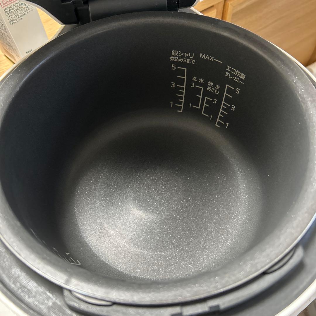 【中古】パナソニック　圧力IH炊飯ジャー　2022年製　家電　SR-NB10E2