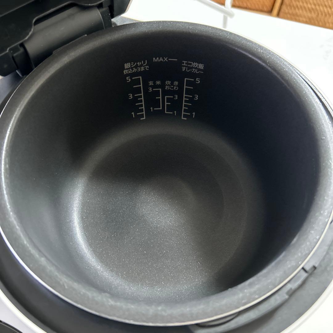 【中古】パナソニック　圧力IH炊飯ジャー　2022年製　家電　SR-NB10E2