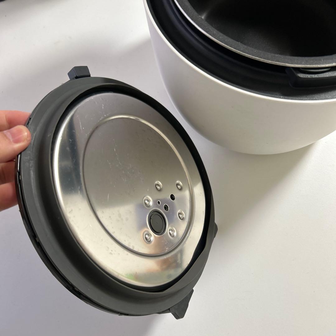 【中古】パナソニック　圧力IH炊飯ジャー　2022年製　家電　SR-NB10E2